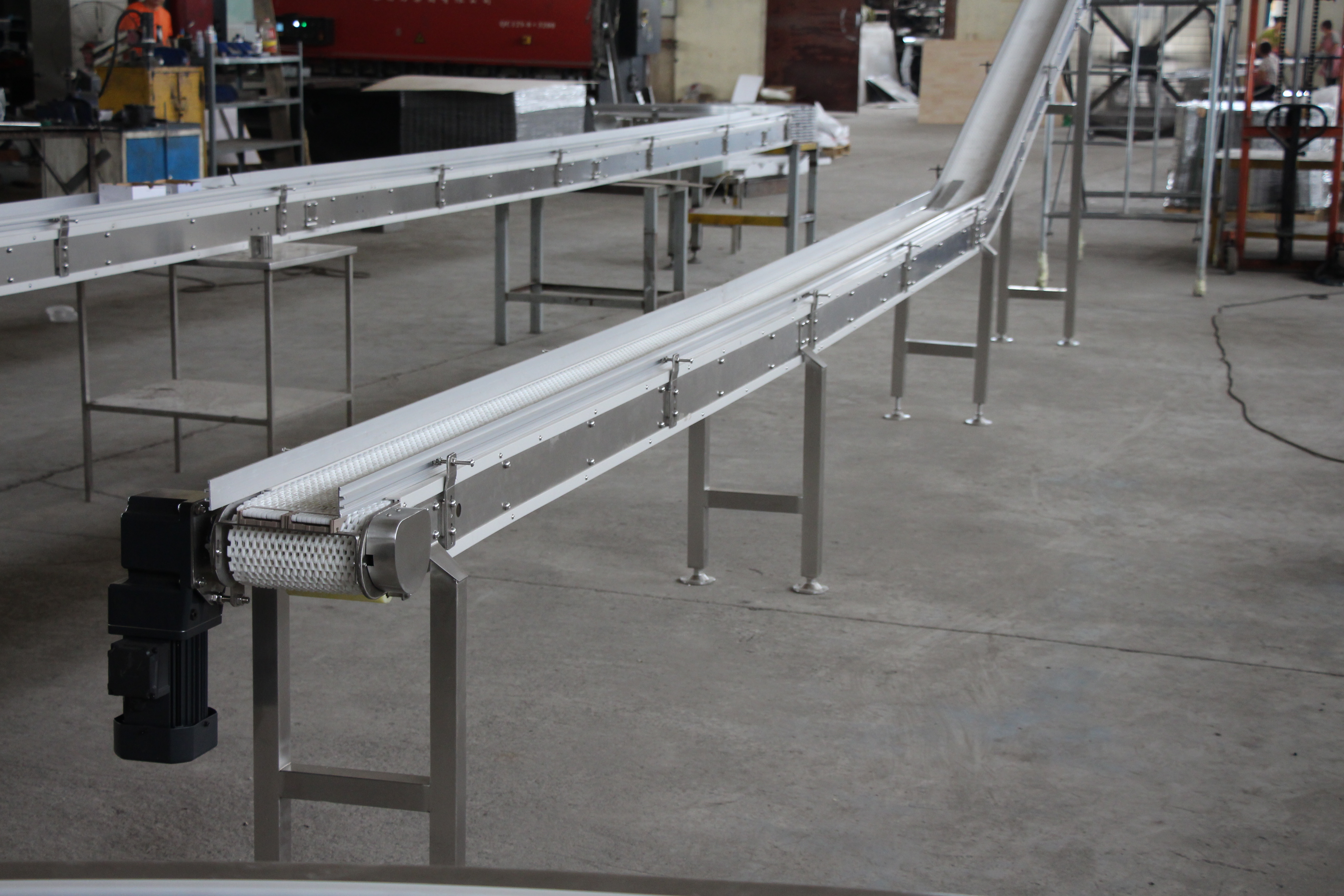 A comprehensive understanding of chain conveyors and their diverse applications