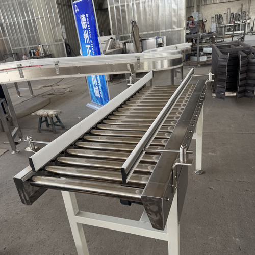 Roller conveyor
